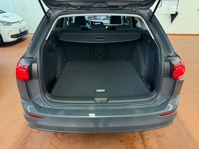 Golf VIII Variant 2.0 TDI DSG Pano Kamera LED