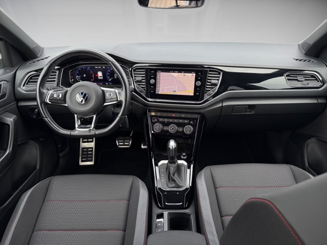 T-Roc 1.5 TSI Sport DSG AHK Kamera LED