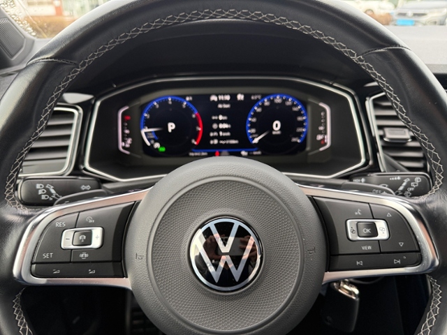 T-Roc 1.5 TSI Sport DSG AHK Kamera LED