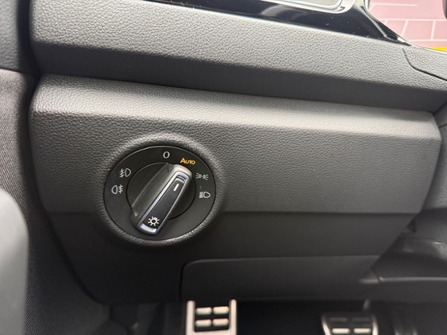 T-Roc 1.5 TSI Sport DSG AHK Kamera LED