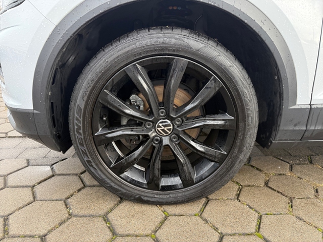 T-Roc 1.5 TSI Sport DSG AHK Kamera LED