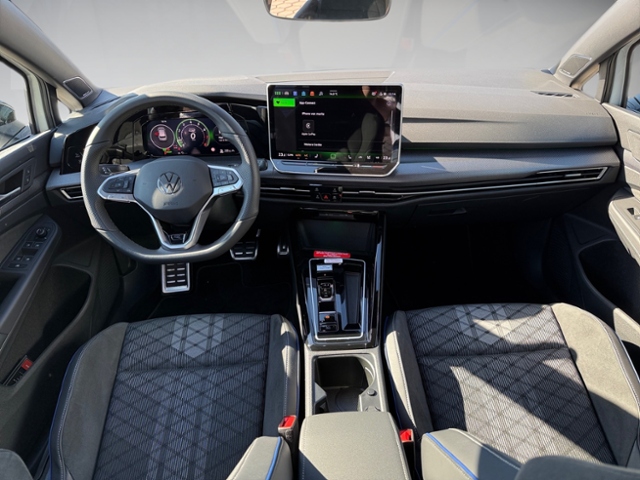 Golf VIII 1.5 eTSI DSG R-Line Kamera LED