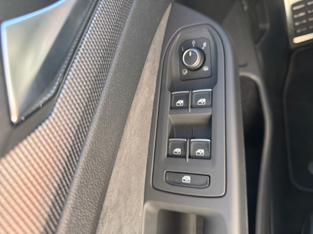 Golf VIII 1.5 eTSI DSG R-Line Kamera LED