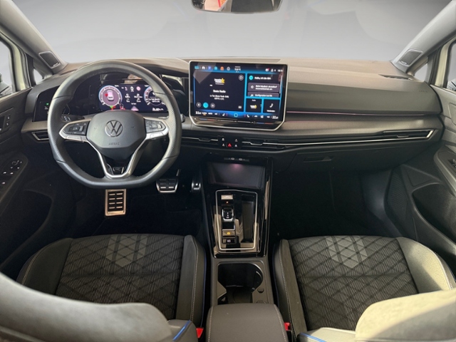 Golf VIII 1.5 eTSI DSG R-Line Kamera LED