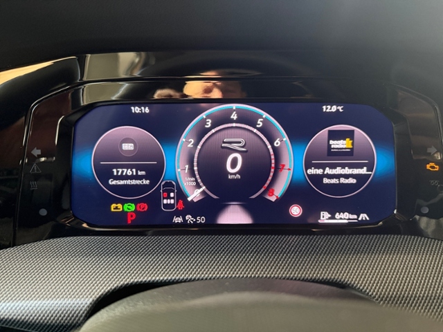 Golf VIII 1.5 eTSI DSG R-Line Kamera LED