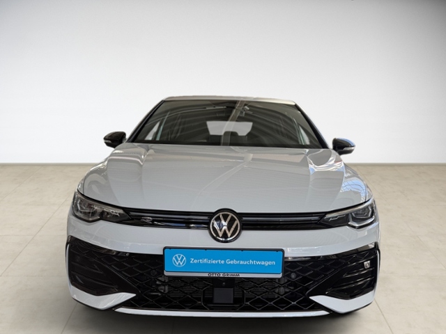 Golf VIII 1.5 eTSI DSG R-Line Kamera LED
