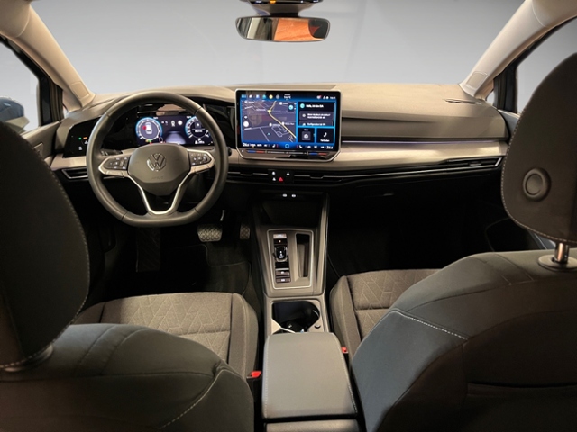 Golf VIII Variant 1.5 eTSI Life DSG LED Navi