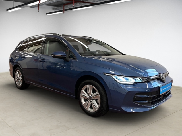 Golf VIII Variant 1.5 eTSI Life DSG LED Navi