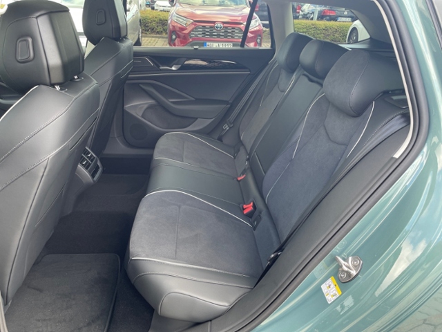 Passat Variant 2.0 TDI Elegance DSG 4M AHK