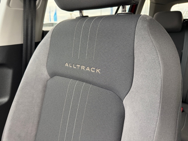 Golf VIII Variant 2.0 TDI Alltrack 4M Matrix-LED