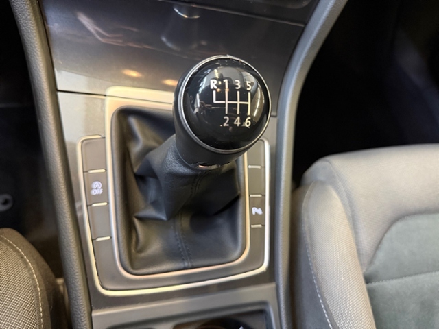 Golf VII 1.0 TSI CL Kamera Massage