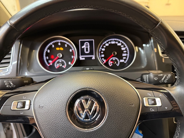 Golf VII 1.0 TSI CL Kamera Massage