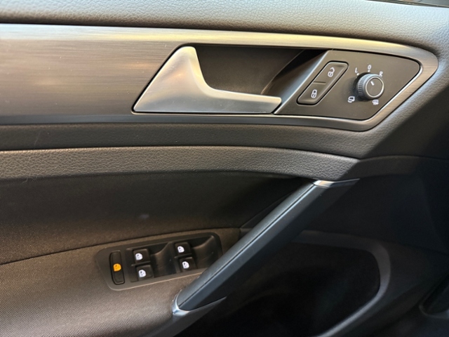 Golf VII 1.0 TSI CL Kamera Massage