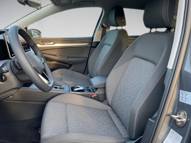 Golf VIII 1.5 eTSI Life DSG LED Kamera ACC