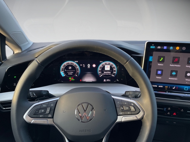 Golf VIII 1.5 eTSI Life DSG LED Kamera ACC