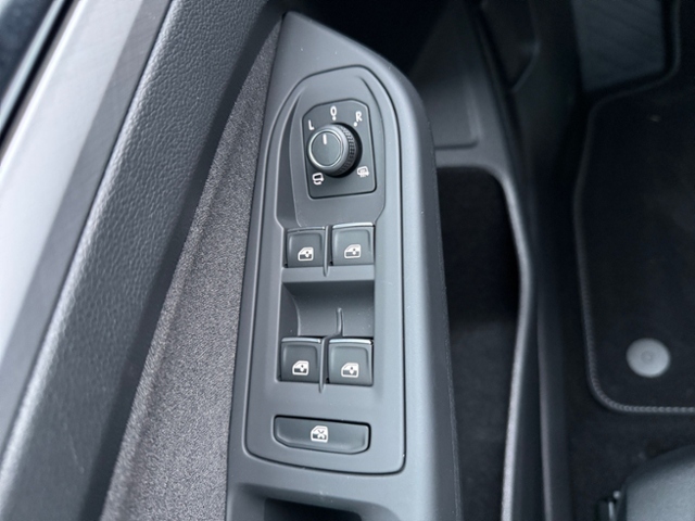 Golf VIII 1.5 TSI Life KLIMA LED ALU