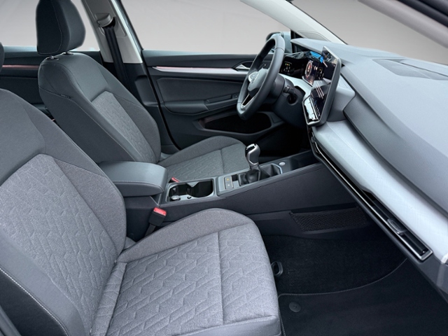 Golf VIII 1.5 TSI Life KLIMA LED ALU