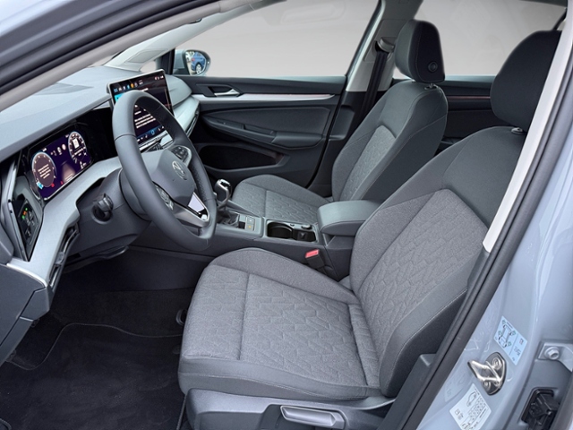 Golf VIII 1.5 TSI Life KLIMA LED ALU