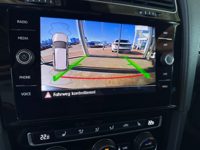 Golf VII Variant 2.0 TSI R 4Motion Pano Kamera