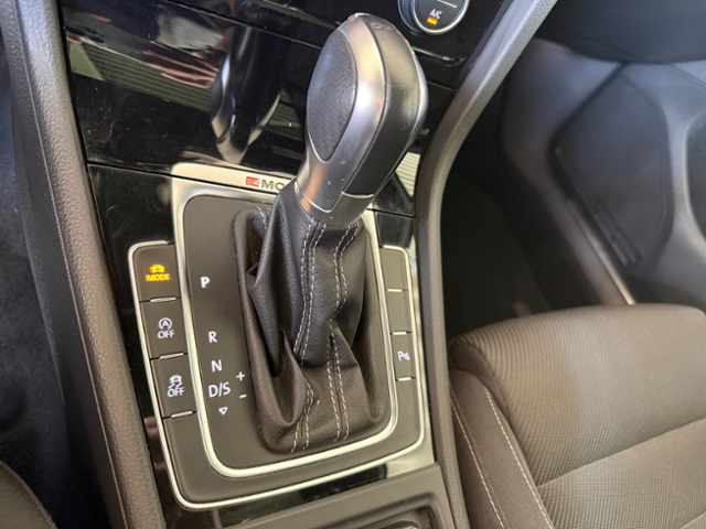 Golf VII Variant 2.0 TSI R 4Motion Pano Kamera