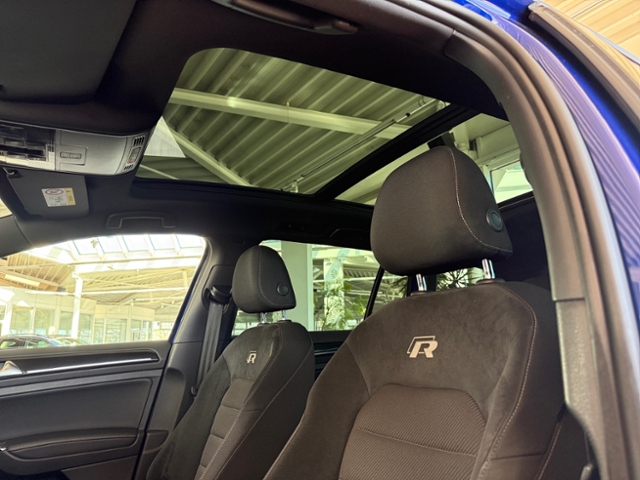 Golf VII Variant 2.0 TSI R 4Motion Pano Kamera