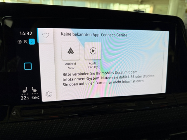 Golf VIII 1.5 eTSI DSG R-Line LED Kamera