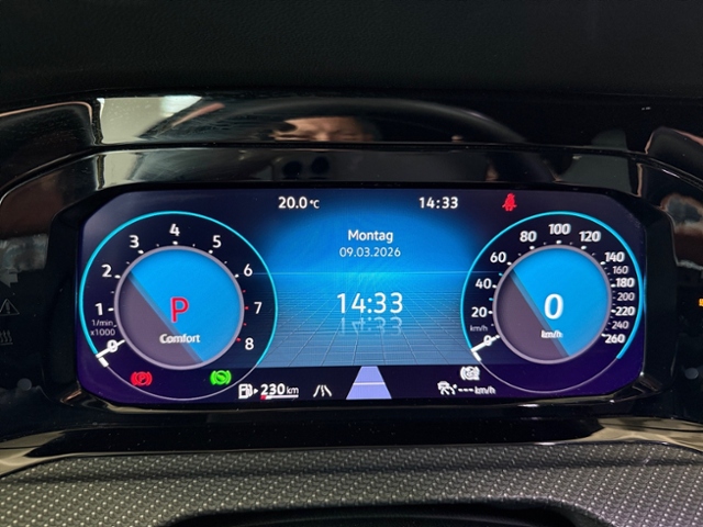 Golf VIII 1.5 eTSI DSG R-Line LED Kamera