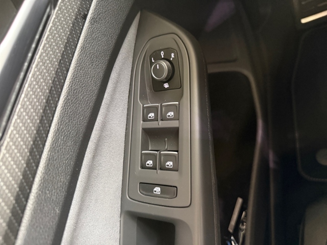 Golf VIII 1.5 eTSI DSG R-Line LED Kamera