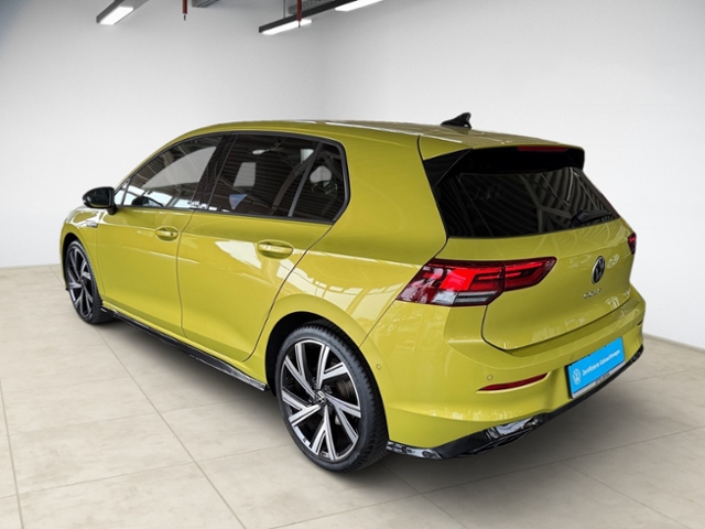 Golf VIII 1.5 eTSI DSG R-Line LED Kamera