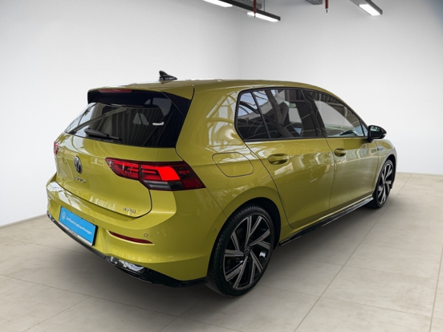 Golf VIII 1.5 eTSI DSG R-Line LED Kamera