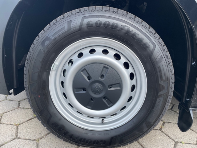 T7 New Transporter 2.0 TDI Kombi DSG 9-Sitzer