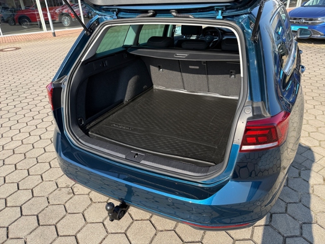 Passat Variant 1.5 TSI Business DSG AHK LED