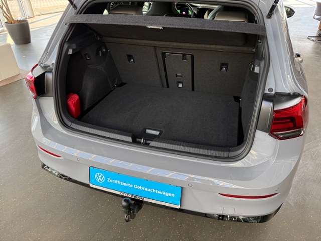 Golf VIII 1.5 eTSI DSG R-Line AHK Standh. Kam.