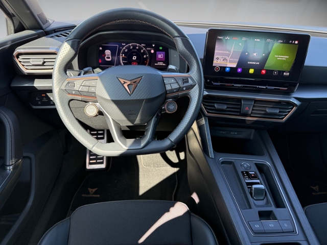 Leon 2.0 TSI DSG LED ACC Kamera