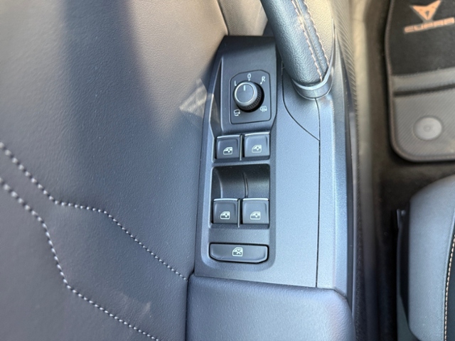 Leon 2.0 TSI DSG LED ACC Kamera