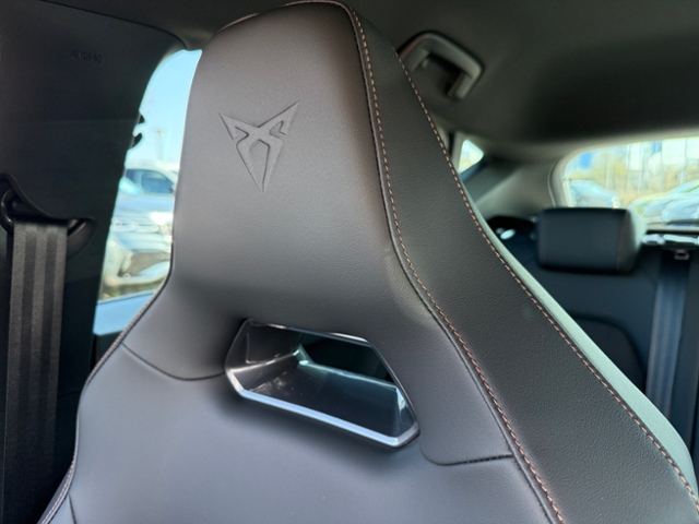 Leon 2.0 TSI DSG LED ACC Kamera