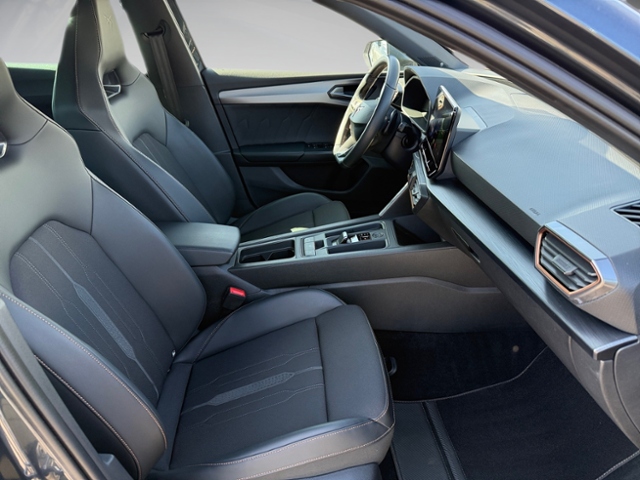 Leon 2.0 TSI DSG LED ACC Kamera