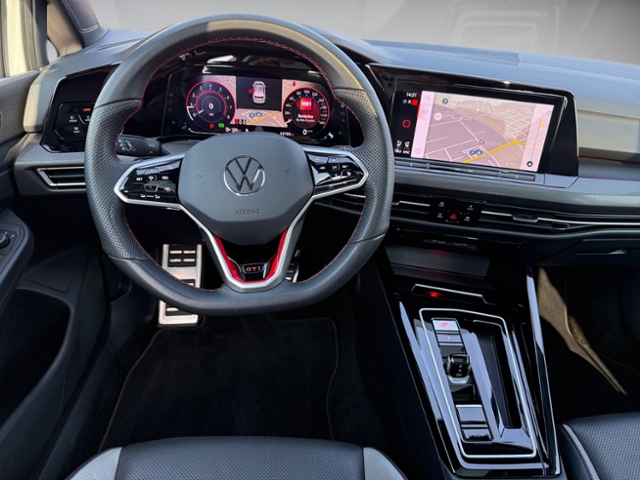 Golf VIII 2.0 TSI GTI DSG Matrix Pano Kamera