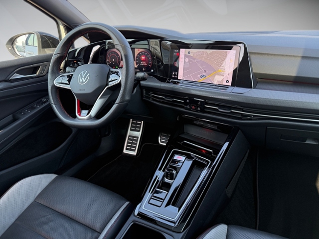 Golf VIII 2.0 TSI GTI DSG Matrix Pano Kamera