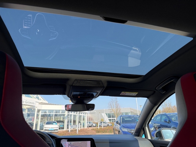 Golf VIII 2.0 TSI GTI DSG Matrix Pano Kamera