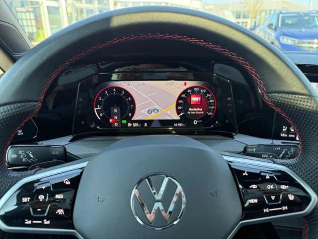 Golf VIII 2.0 TSI GTI DSG Matrix Pano Kamera