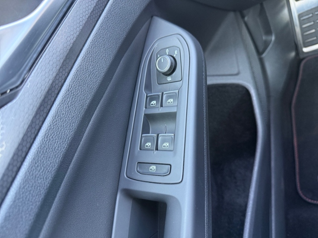 Golf VIII 2.0 TSI GTI DSG Matrix Pano Kamera