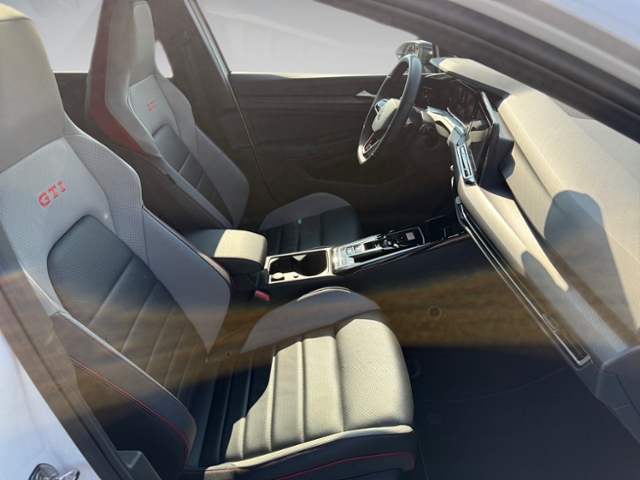 Golf VIII 2.0 TSI GTI DSG Matrix Pano Kamera