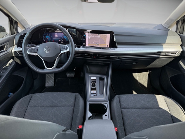 Golf VIII 2.0 TDI Life DSG LED AHK Navi