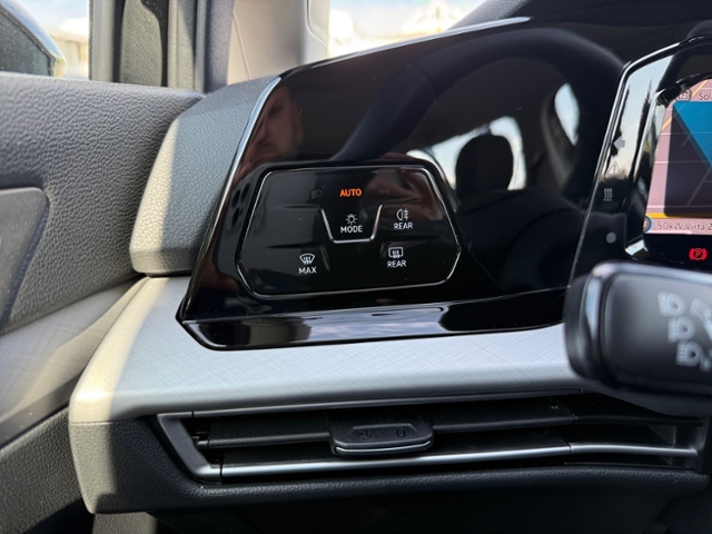 Golf VIII 2.0 TDI Life DSG LED AHK Navi