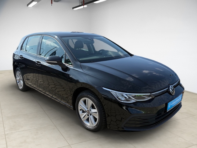 Golf VIII 2.0 TDI Life DSG LED AHK Navi