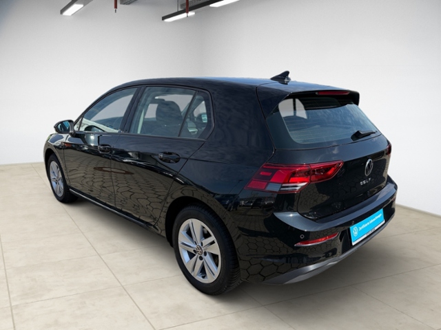 Golf VIII 2.0 TDI Life DSG LED AHK Navi