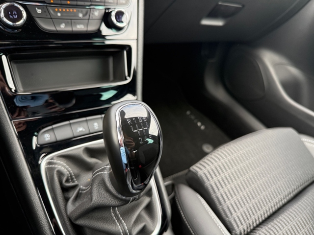 Astra 1.2 Turbo Elegance LED ALU Kamera