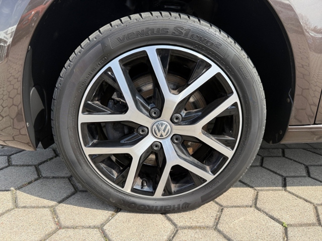 Caddy 2.0 TDI Highline 4M DSG Allrad Leder