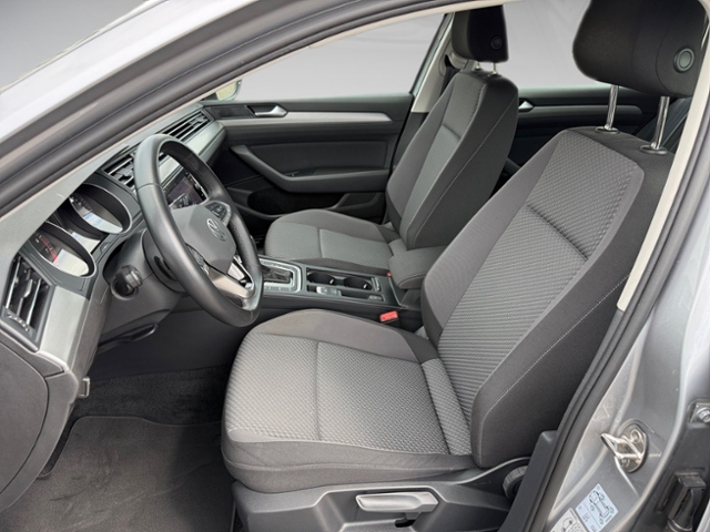 Passat Variant 1.5 TSI Conceptline DSG Kamera
